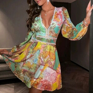 Boho floral print plunging V neck mini dress
